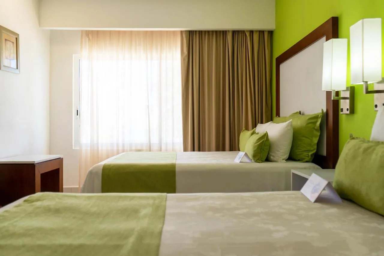 Cancun Bay All Inclusive Hotel 4*,