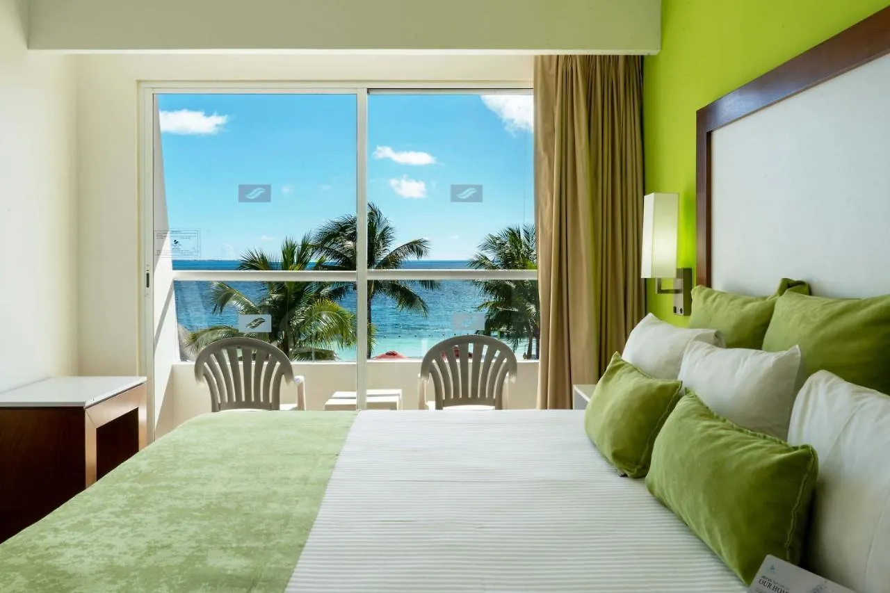 Cancun Bay All Inclusive Hotel Resort