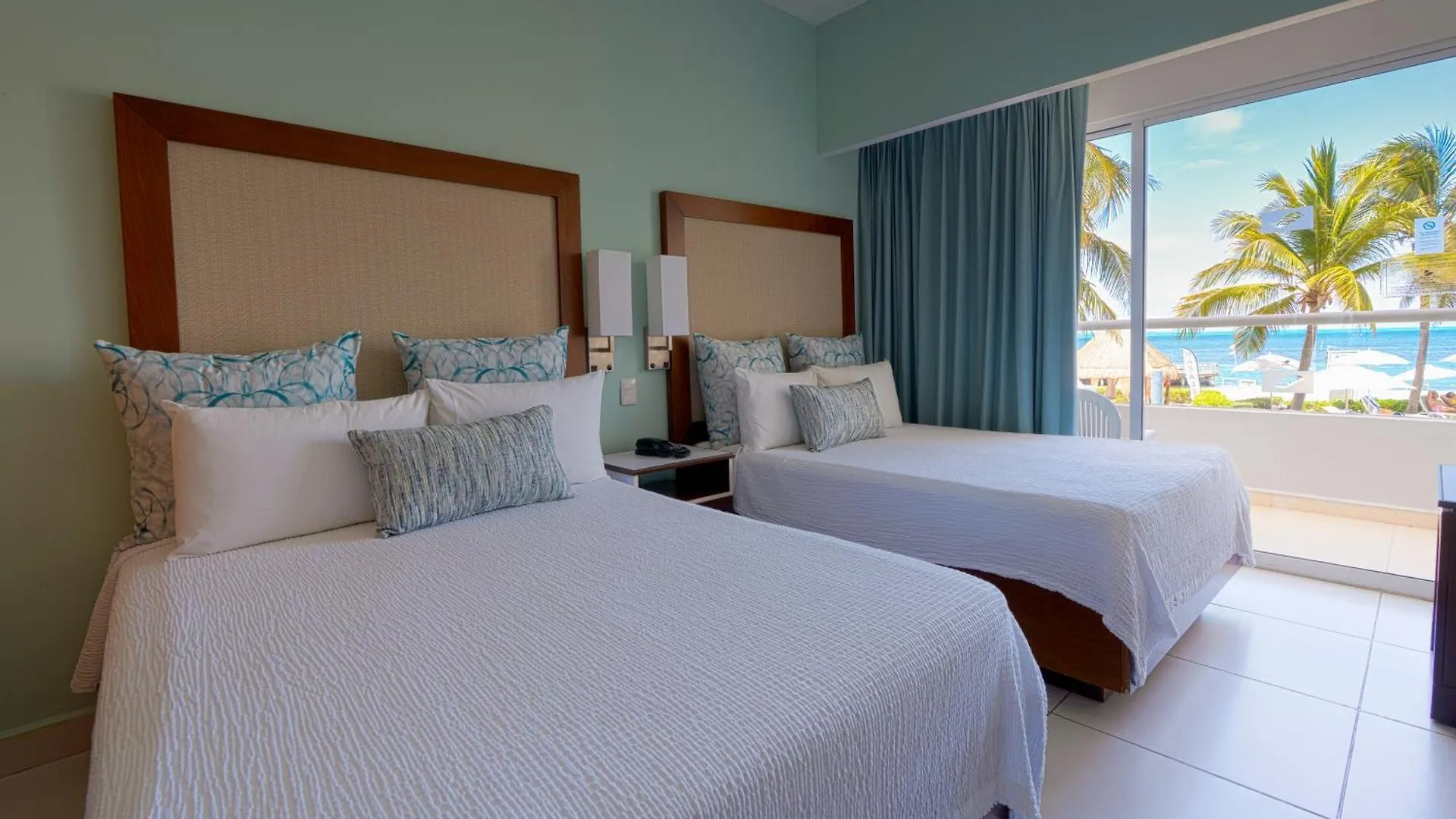 Cancun Bay All Inclusive Hotel 4*,