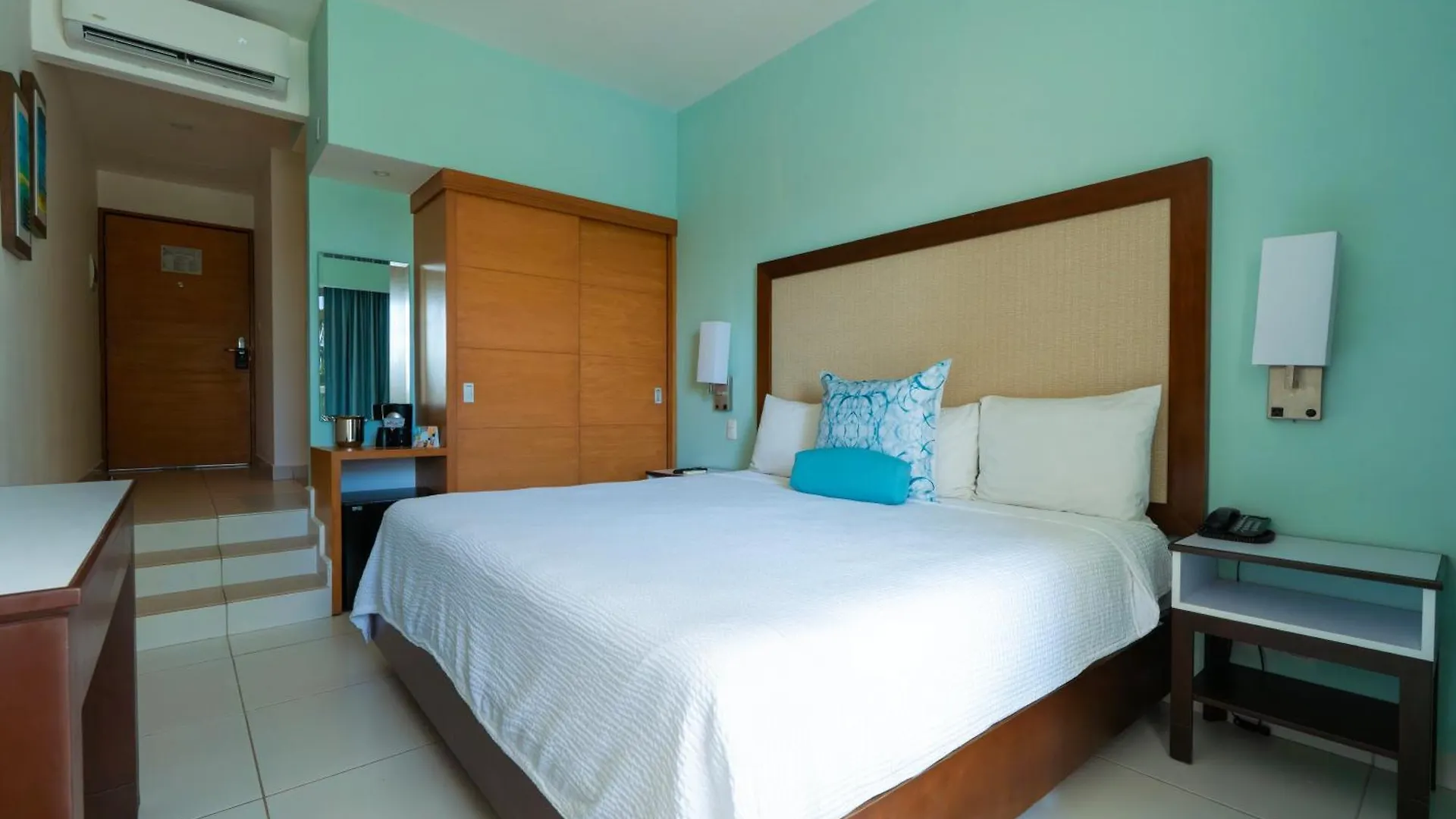 Cancun Bay Resort