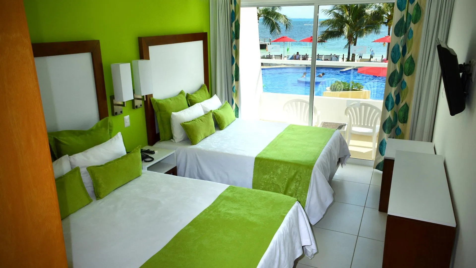 Cancun Bay All Inclusive Hotel 4*,